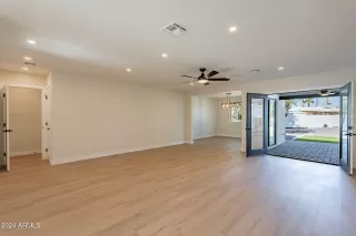 Photo #4: 6778849 Listing