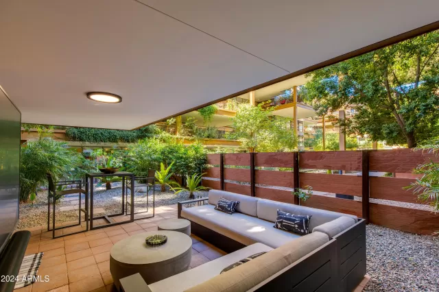 MLS: 6779086 Condo For Sale