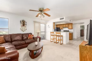 Photo #4: 6779092 Listing