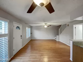 Photo #2: 6779830 Listing