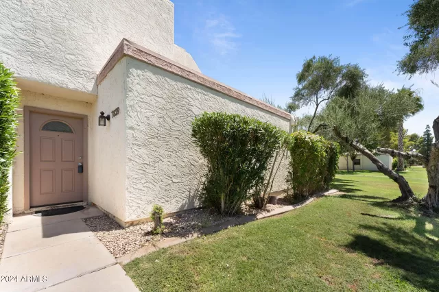 MLS: 6780374 Condo For Sale