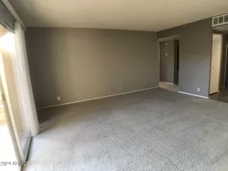 Photo #3: 6780408 Listing 