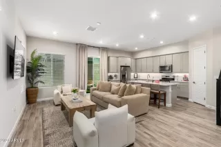 Photo #5: 6780649 Listing
