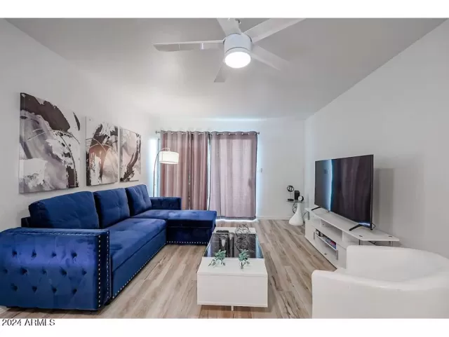 MLS: 6780672 Condo For Sale