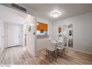 Photo #6: 6780672 Listing