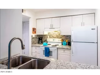 Photo #2: 6780741 Listing