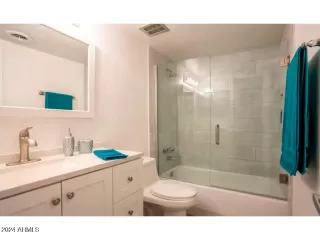 Photo #6: 6780741 Listing