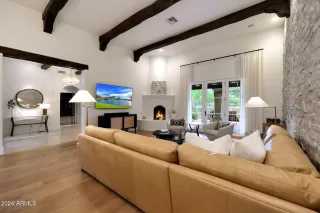 Photo #5: 6780780 Listing