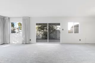 Photo #6: 6780960 Listing