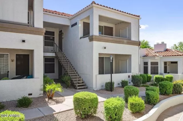 MLS: 6780971 Condo For Sale