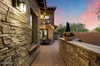 Photo #2: 6781041 Listing 