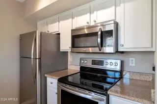 Photo #5: 6781102 Listing 