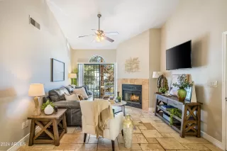 Photo #2: 6781162 Listing