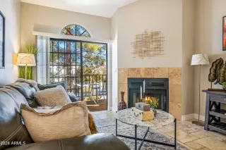 Photo #5: 6781162 Listing