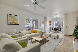 Photo #3: 6781213 Listing