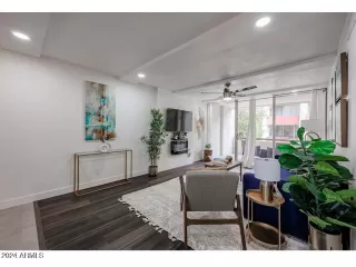 Photo #3: 6781298 Listing