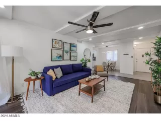 Photo #4: 6781298 Listing