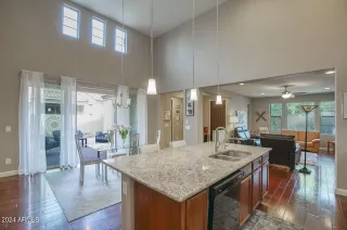 Photo #3: 6781391 Listing