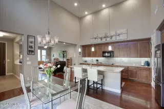 Photo #4: 6781391 Listing