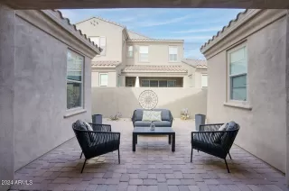 Photo #5: 6781391 Listing