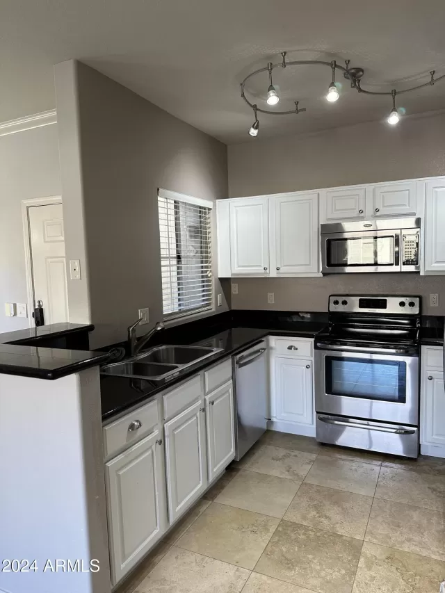 MLS: 6781428 Condo For Sale