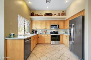 Photo #4: 6781566 Listing