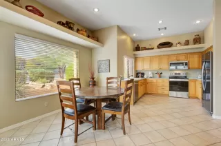 Photo #5: 6781566 Listing