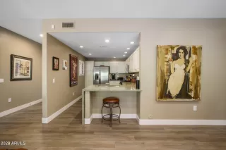 Photo #5: 6781615 Listing