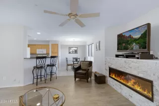 Photo #6: 6781628 Listing