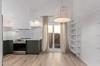 Photo #3: 6781633 Listing 