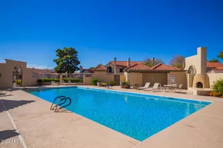 Photo #4: 6781633 Listing 