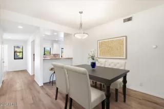 Photo #4: 6781675 Listing