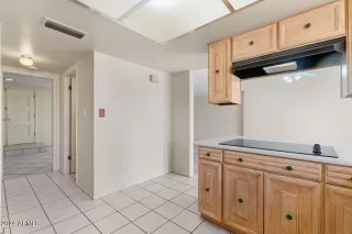 Photo #4: 6781687 Listing