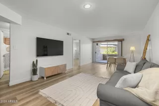 Photo #1: 6781776 Listing