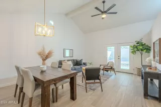 Photo #6: 6781791 Listing 