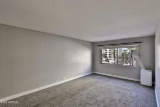 Photo #5: 6782080 Listing