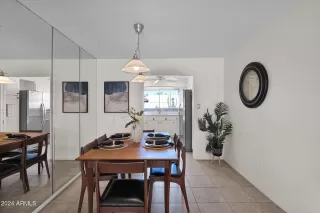 Photo #5: 6782084 Listing