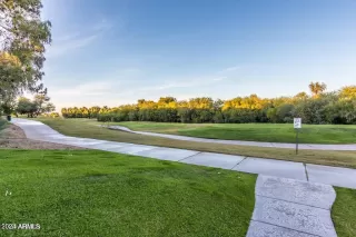 Photo #4: 6782147 Listing