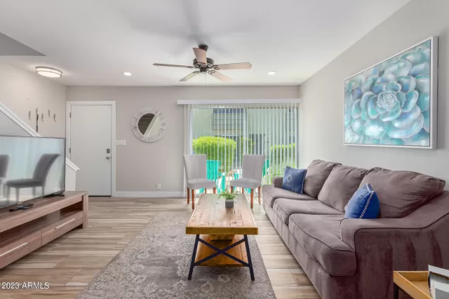 MLS: 6782587 Condo For Sale