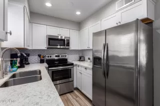 Photo #6: 6782587 Listing