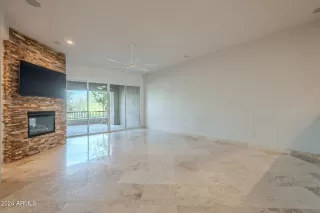 Photo #5: 6782798 Listing