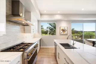 Photo #3: 6782882 Listing