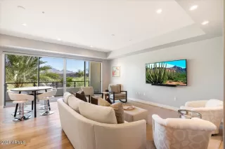 Photo #5: 6782882 Listing