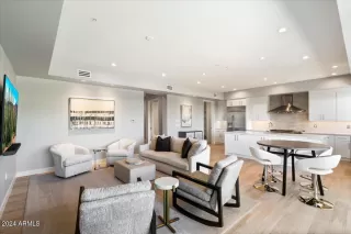 Photo #6: 6782882 Listing