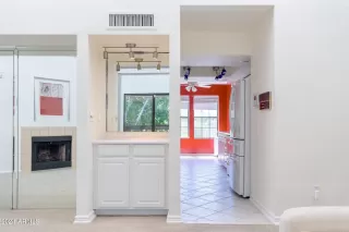 Photo #6: 6783829 Listing