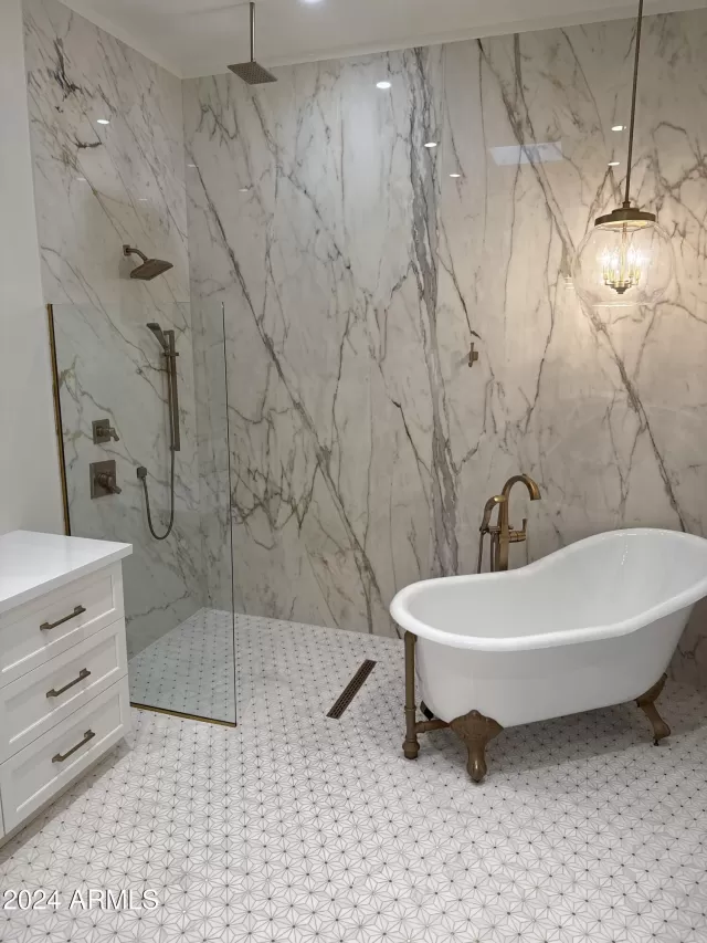 MLS: 6783910 Condo For Sale