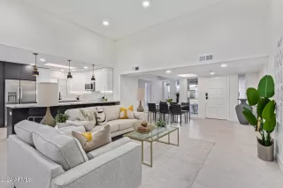 Photo #2: 6783941 Listing 