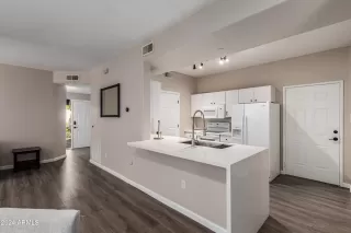 Photo #2: 6783995 Listing 