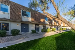 Photo #2: 6784107 Listing