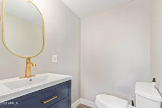 Photo #6: 6784107 Listing